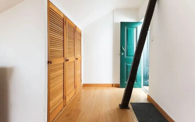 Sunny Attict Loft by Homing - photo 3