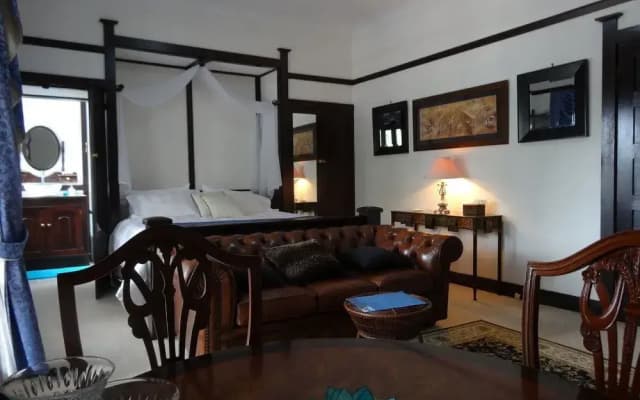 Corner Manor Leura - photo 3