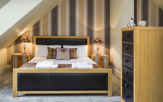 Nicolson Apartments - photo 3