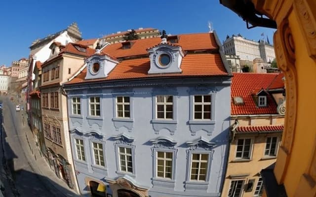 U Zlate Podkovy Apartments - photo 3