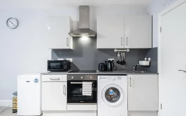 Securematics Executive Studio Apartments - photo 4