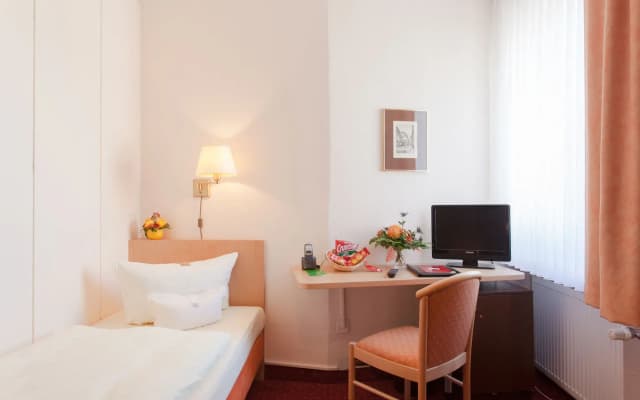 Hotel Benn - photo 2