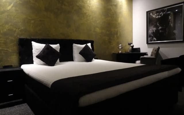 Sara's Boutique Hotel - photo 2