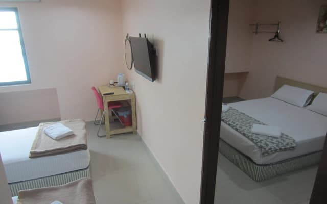 First and New Star Hotel - photo 3
