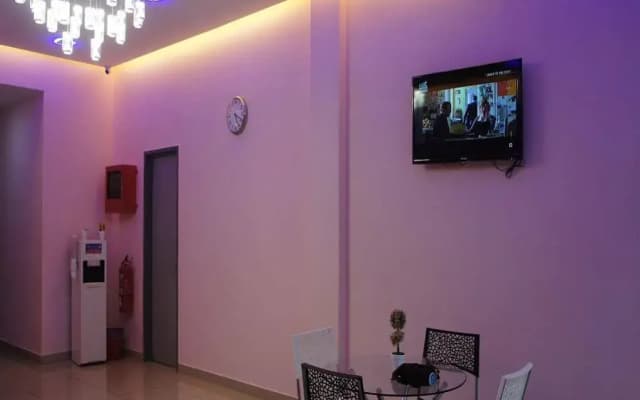 Tropic City Hotel - photo 3