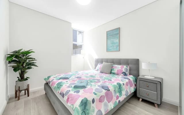 Elegant 2 Bedrooms Terrace with Premium Condition - photo 3