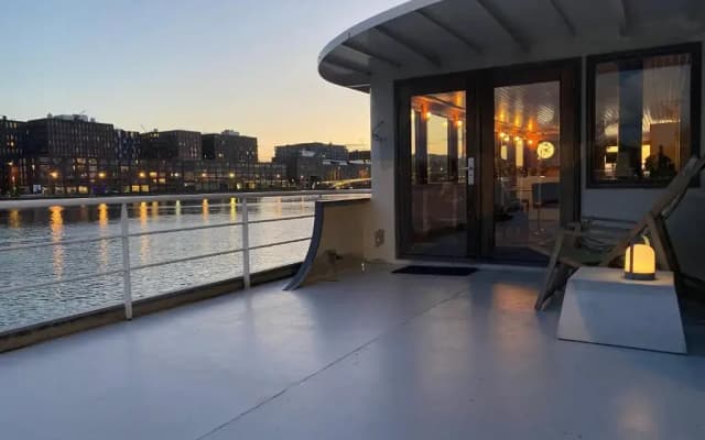 Stunning boat with a view - photo 4
