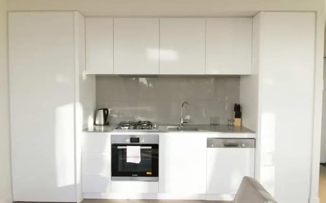 Modern Light-filled Luxury 1bedroom Apartment in South Melbourne - photo 5