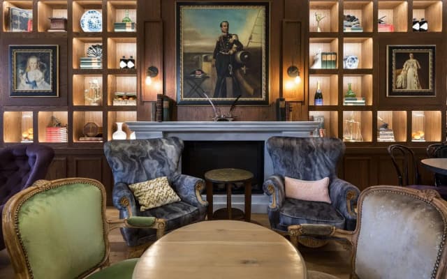 The Hendrick's Hotel - photo 2