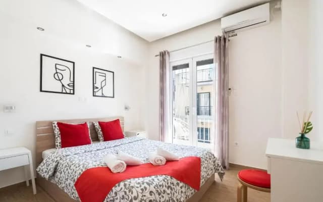 Deluxe Apartment near Acropolis - photo 4