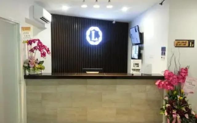 L Hotel - photo 2