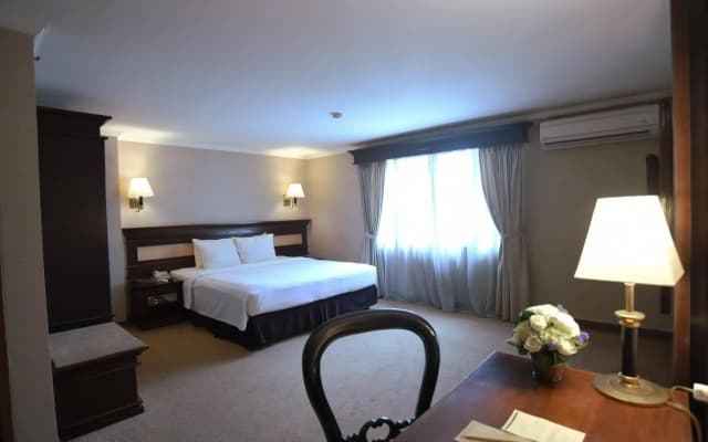 Mega Anggrek Hotel & Convention - photo 4