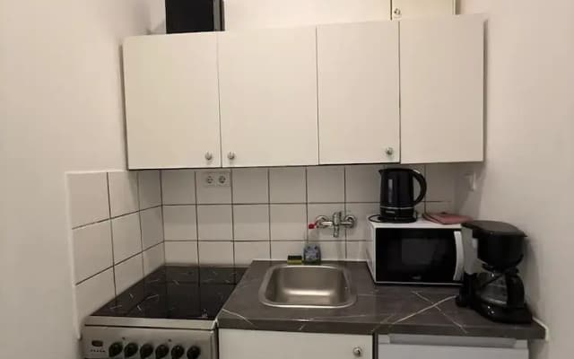 Value 1BR Apt Close to Westbahnhof - photo 2