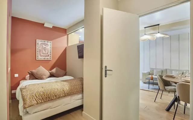 Apartment in the Center of Paris/montmartre - photo 3