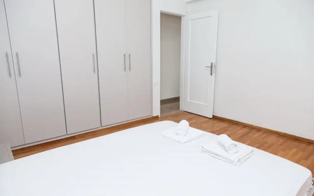 Glamorous Apt in central Athens - photo 4