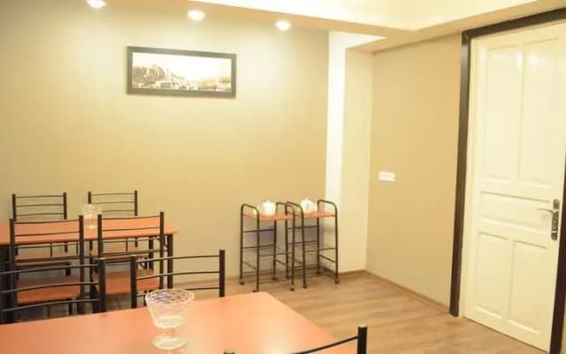 Three Rooms Hotel - photo 4