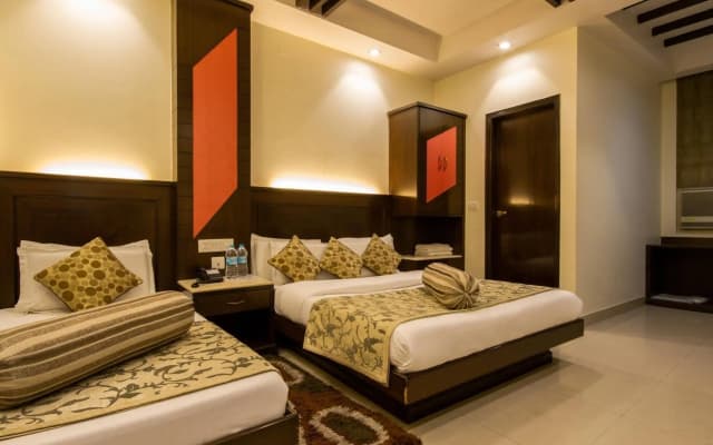 Hotel Aster Inn - photo 2