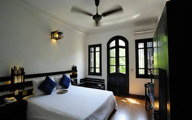 Cinnamon Hotel - photo 3