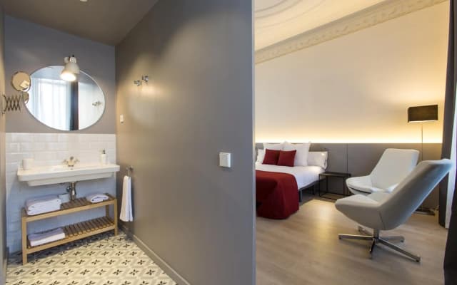 Izaila Plaza Catalunya - photo 3