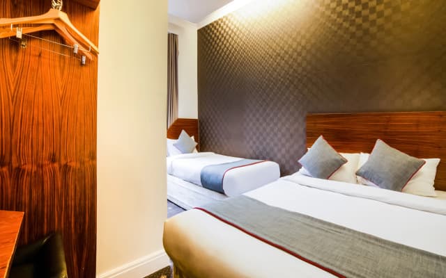 The Park Hotel - photo 2