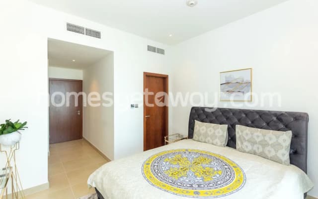 Homesgetaway- 2BR in Marina Gate Tower 2 - photo 4