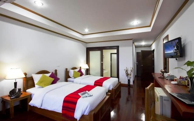 Lipa Bay Resort - photo 3