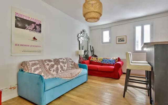Superb Apartment at the Foot of the Sacré-coeur - photo 2
