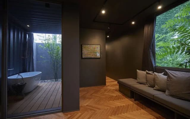 Gallery Hotel Distortion 9 - photo 5