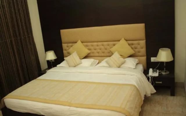Hotel West Inn - photo 3