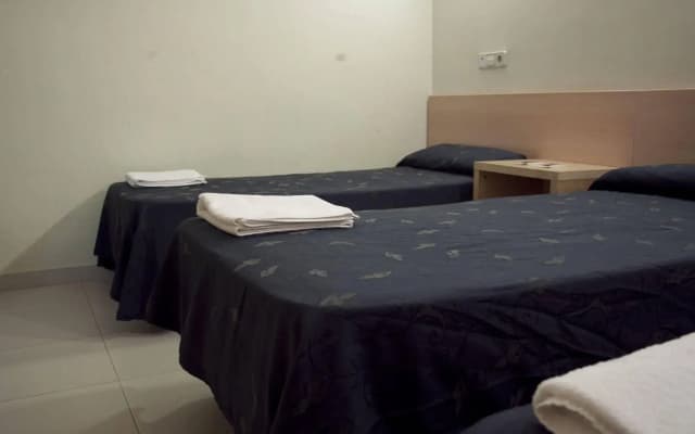 Hostal Bedmates - photo 5