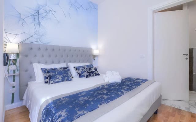 Hotel Cosmos - photo 2