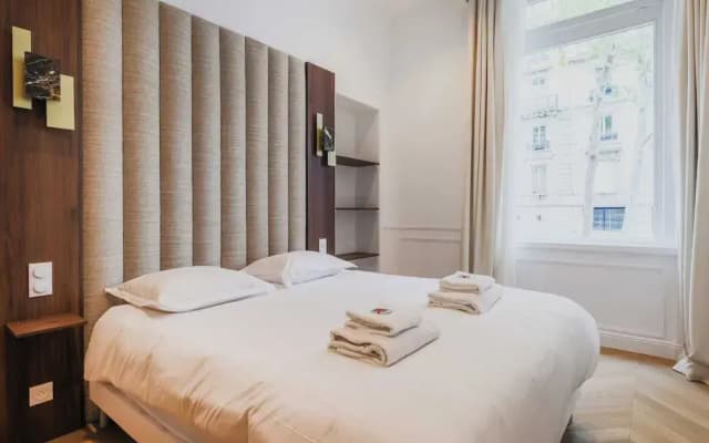 Charming Flat - 2br/ 6P - Arc de Triomphe - photo 2