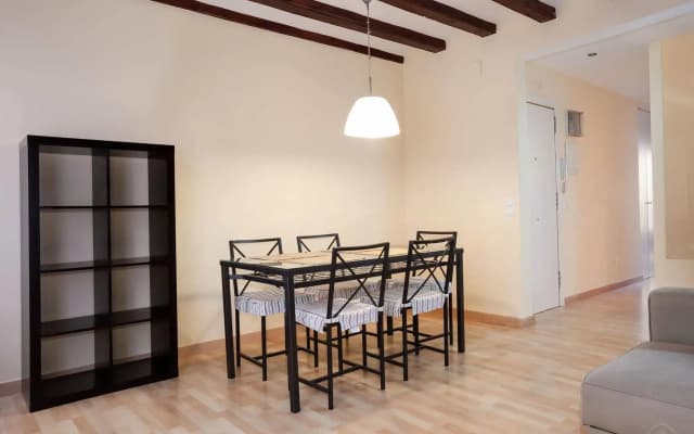 El Born Apartments - photo 2