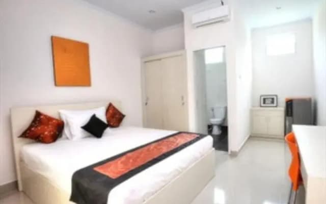 Rumah Una Hotel - photo 4