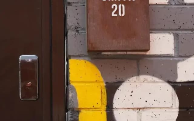 Your home on Smith St Collingwood (With Parking) - photo 4