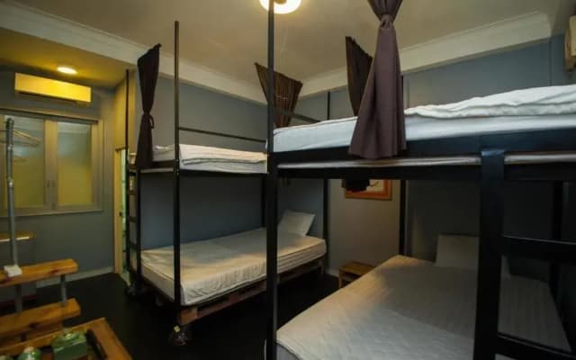 Full Moon - Hostel - photo 3