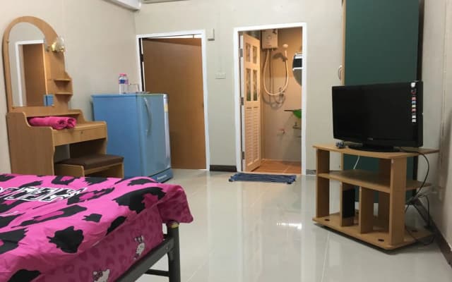 Gedkanok Apartment - photo 4