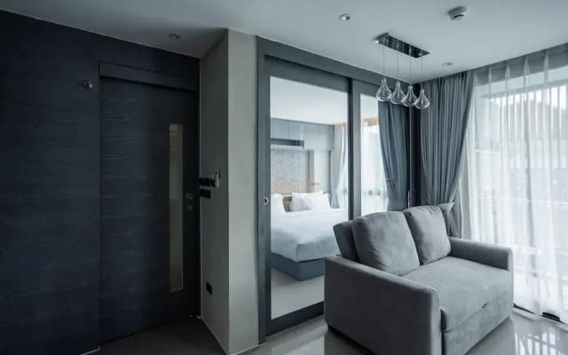 Condo Near Beach Rooftop Pool C252 - photo 2