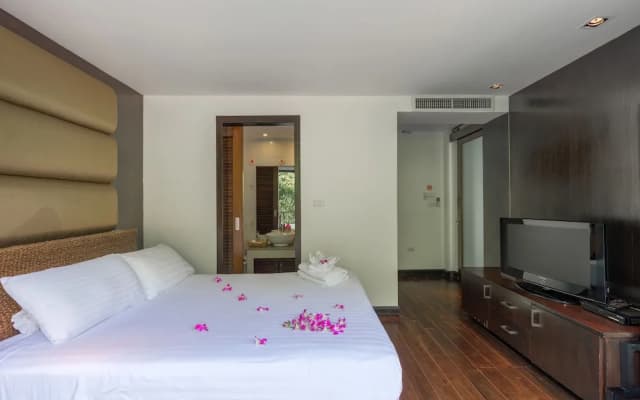 Spectacular Seaview Pool Villa Kalim 6 - photo 2