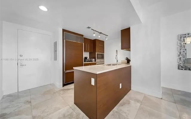 The Bay Suites - W Miami - photo 3