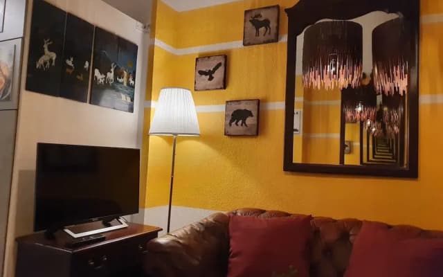 Sweet Central Tiny Apartment for 4 People - photo 3