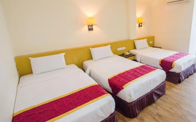Grand Eastern Hotel - photo 5