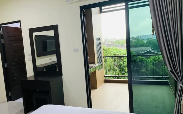 Thip Thip Hotel - photo 4