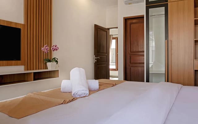 Taman Seminyak Suites - photo 2