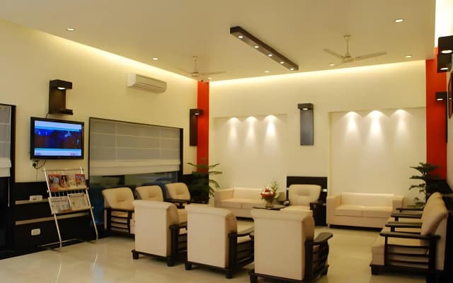 Hotel Meridian Plaza - photo 3