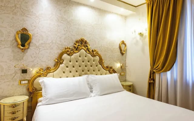 Casa Savoia & Casa Jolanda - photo 3