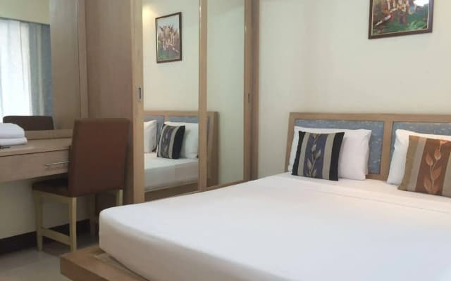 Patong Beach Side Hotel - photo 3