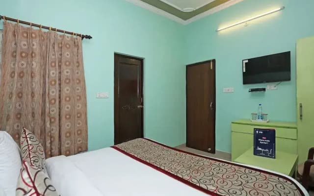 OYO 11312 Hotel Aero Capitol - photo 4
