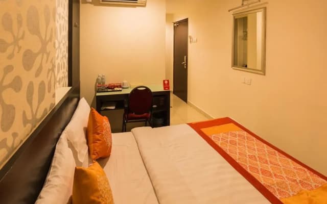 OYO 175 Lotus Hotel - photo 3