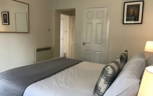 2 Chessels Court, Flat 3 - photo 5